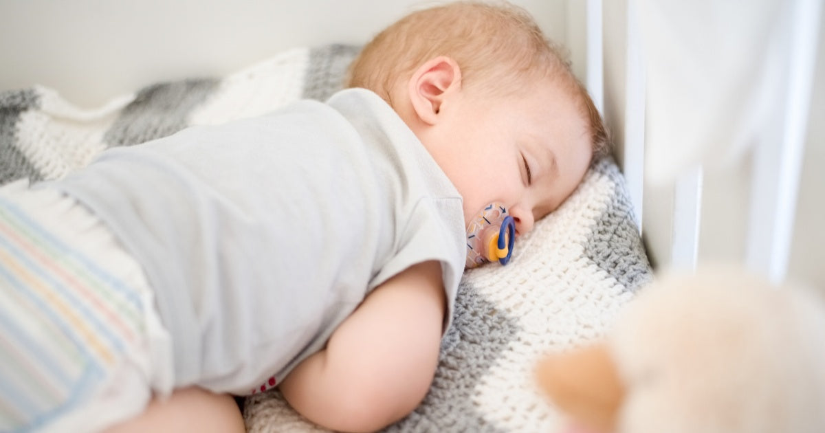 A Simple Guide to Buying a Safe Baby Bassinet